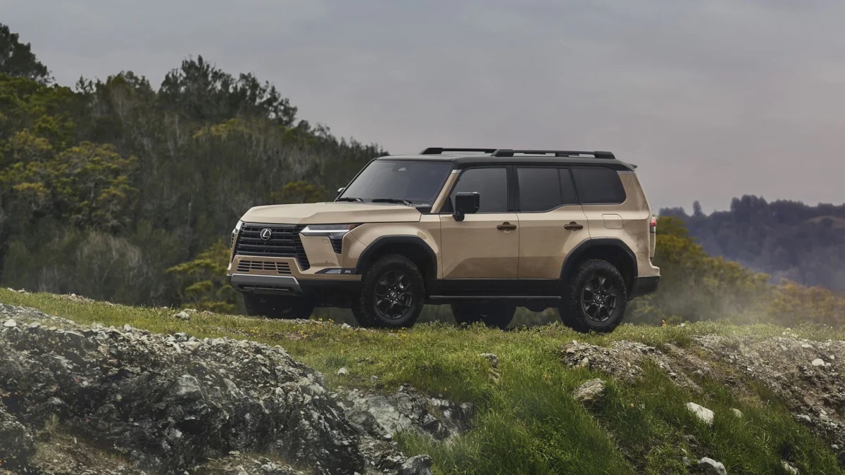 lexus gx overtrail+