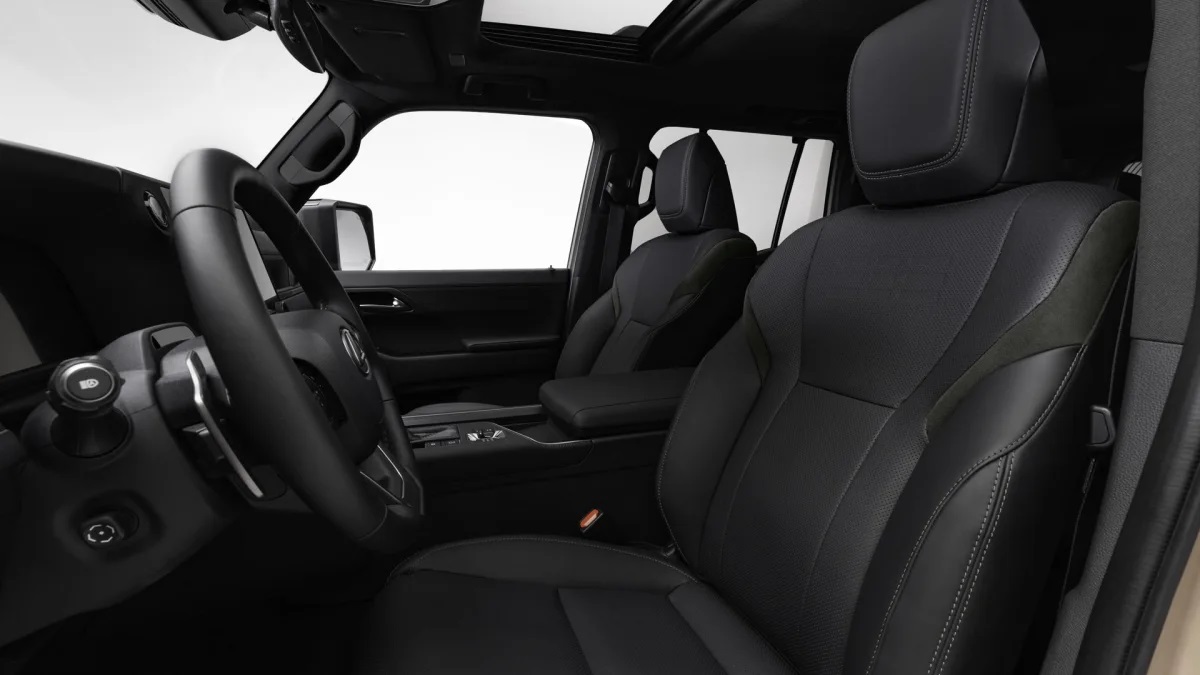 lexus gx overtrail+ không gian bên trong