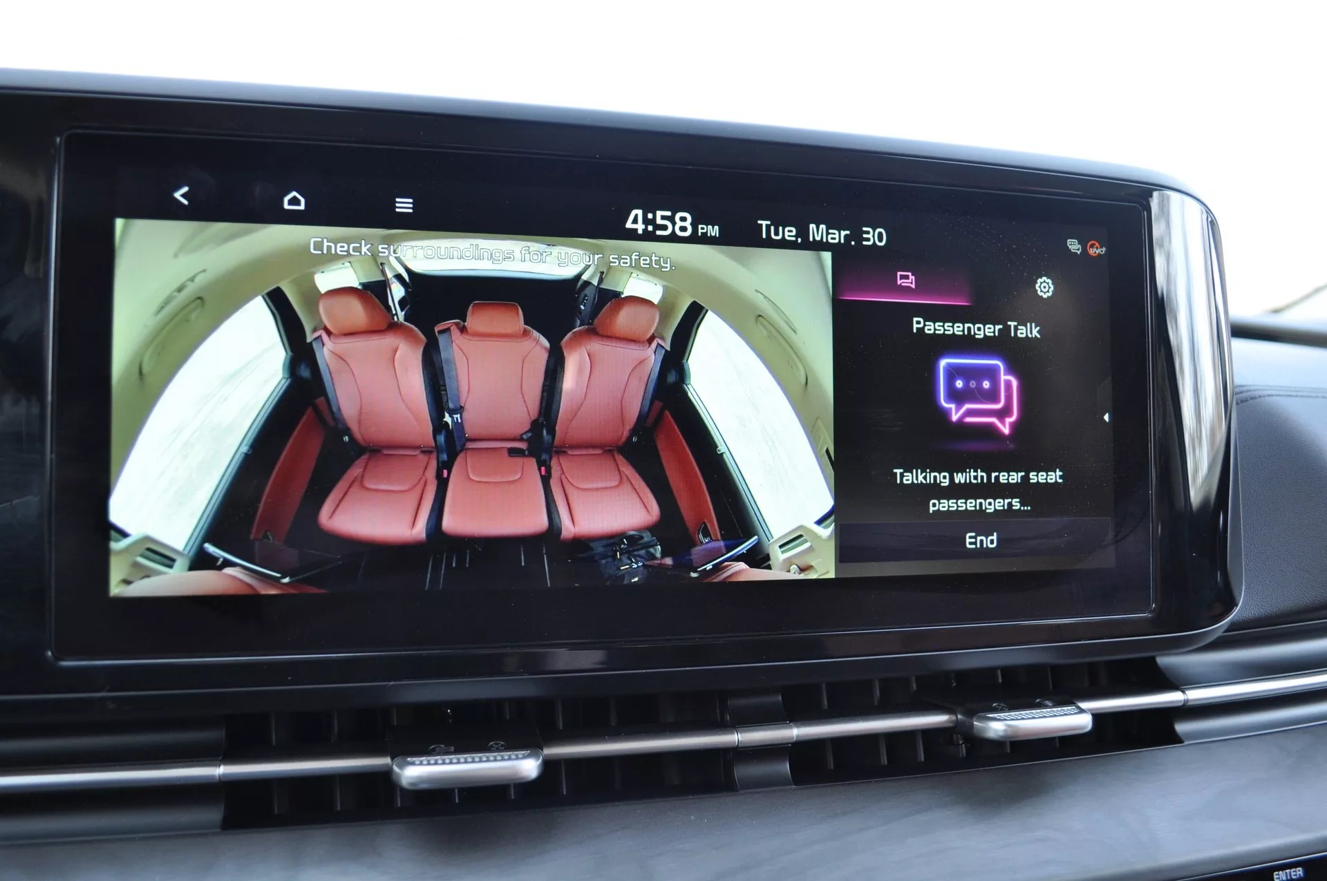 Review Kia Carnival 2024: Một chiếc Minivan dành cho chuyến đi chơi xa 22 Hệ thống giải trí Kia Carnival 2024