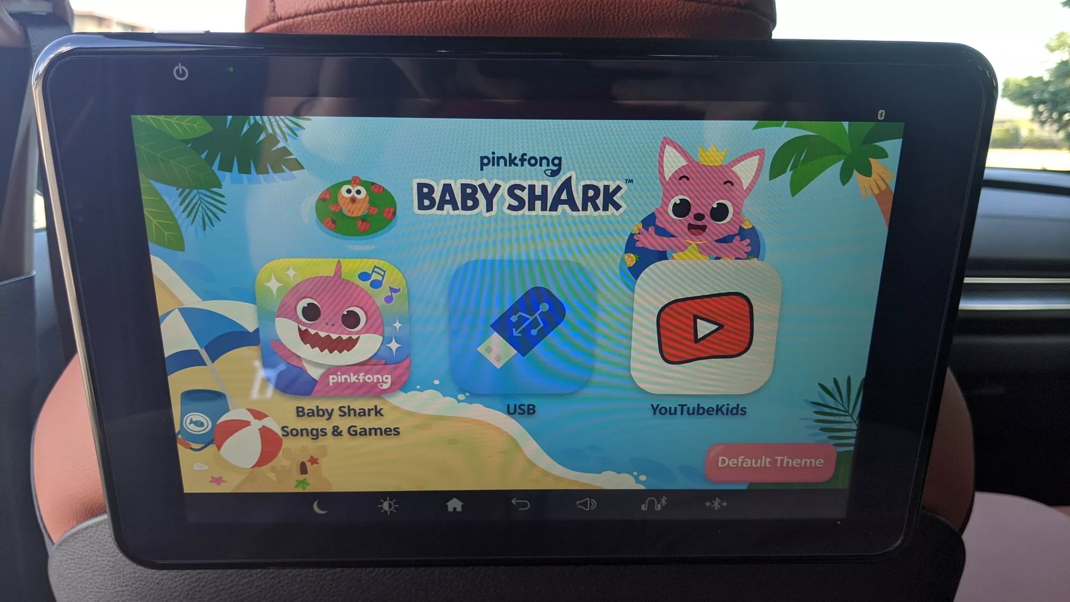 Review Kia Carnival 2024: Một chiếc Minivan dành cho chuyến đi chơi xa 23 Màn hình giải trí hàng ghế thứ 2 Kia Carnival 2024