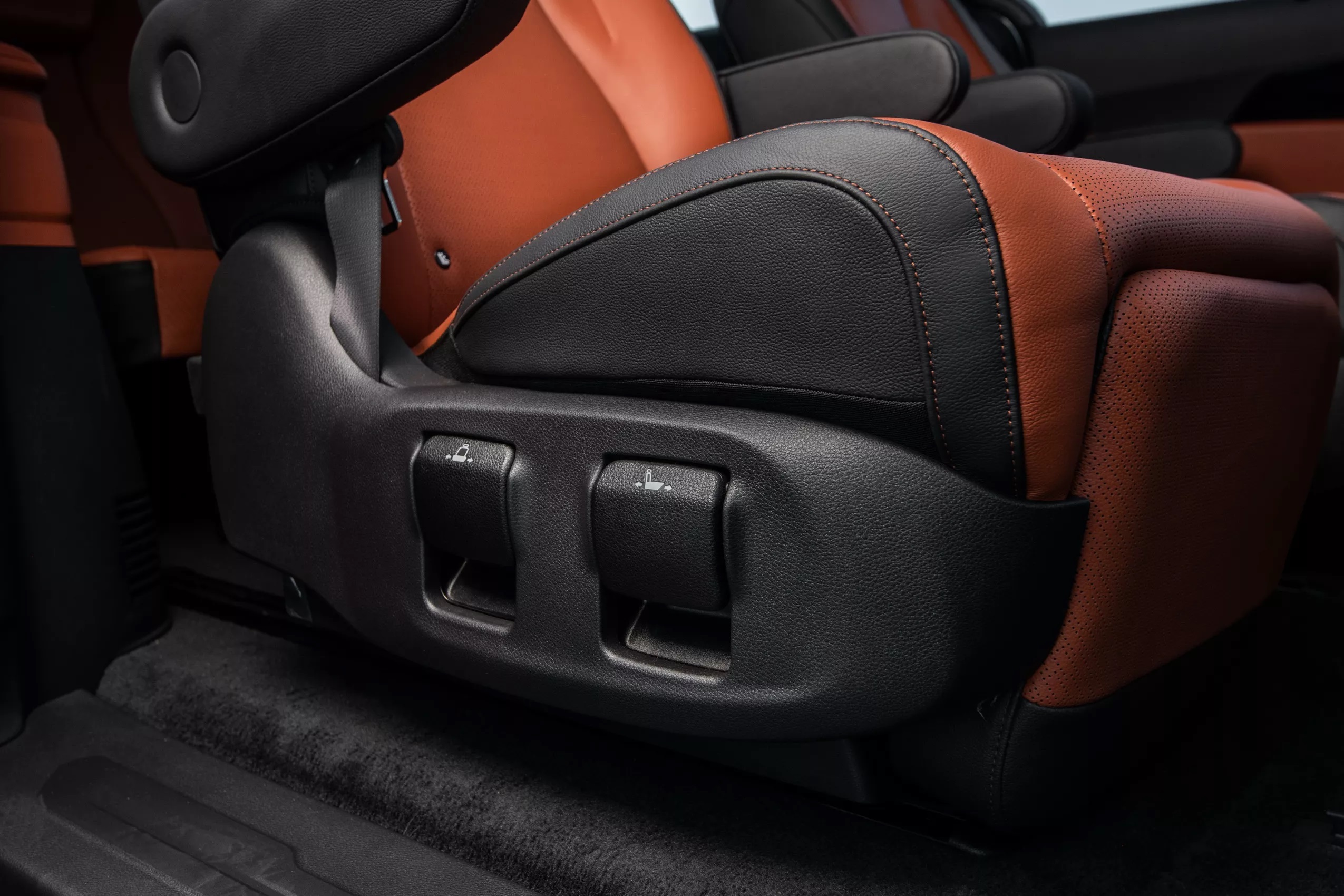 Review Kia Carnival 2024: Một chiếc Minivan dành cho chuyến đi chơi xa 31 Hàng ghế thứ 2 Kia Carnival 2024