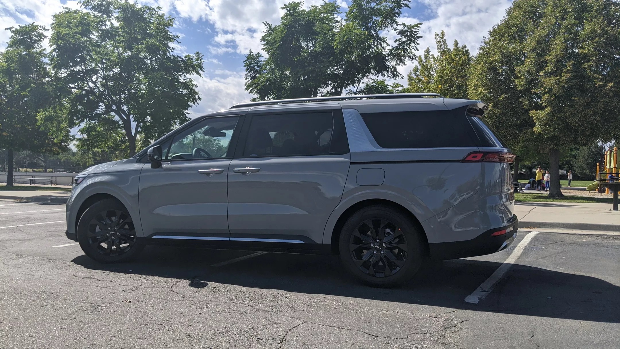 Review Kia Carnival 2024: Một chiếc Minivan dành cho chuyến đi chơi xa 4 cam xe tra gop ha noi5