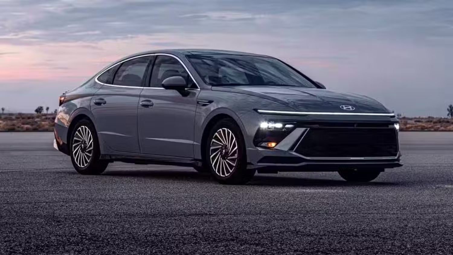 Hyundai Sonata Hybrid 2024