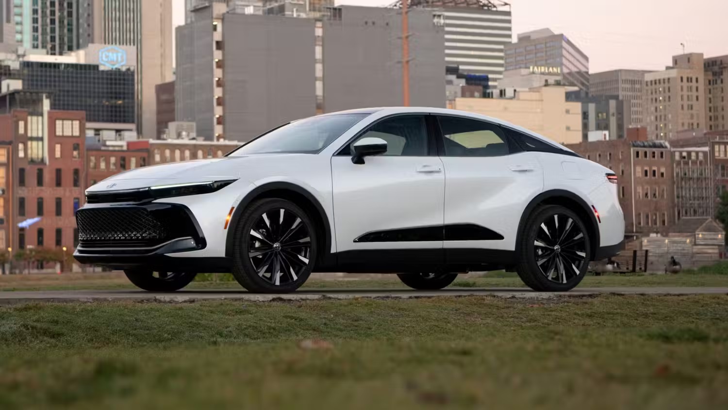 Toyota Crown 2025