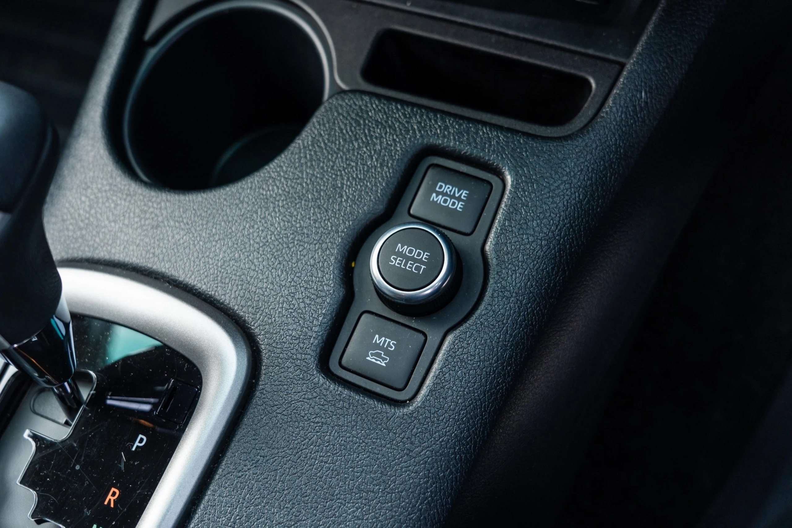 Review Toyota HiLux SR5 V-Active 2024 11 Toyota HiLux SR5 V-Active 2024