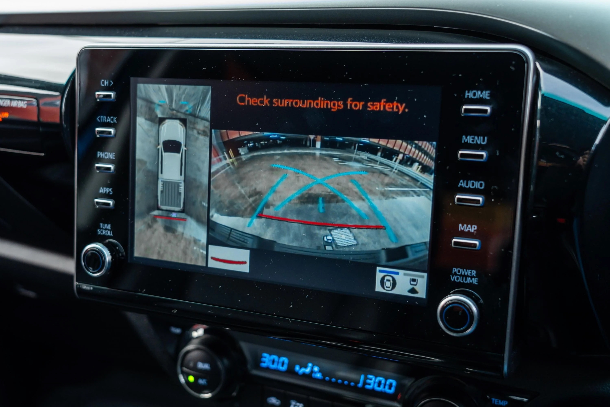 Review Toyota HiLux SR5 V-Active 2024 20 Toyota HiLux SR5 V-Active 2024