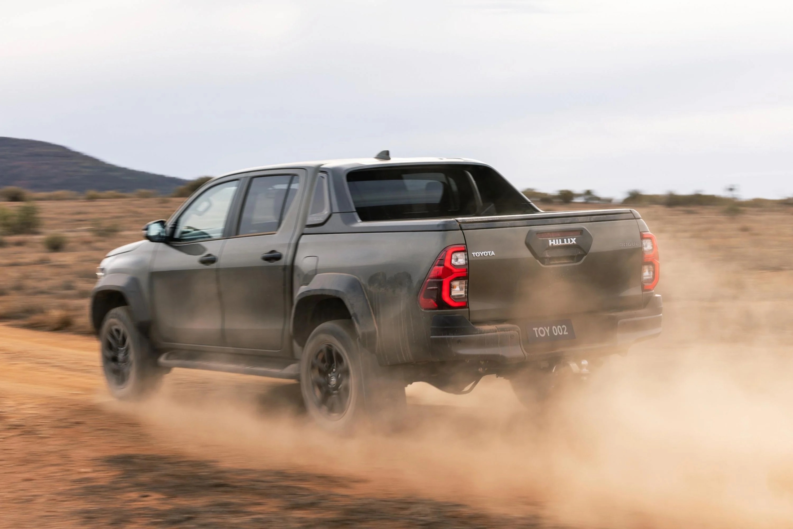 Review Toyota HiLux SR5 V-Active 2024 21 Toyota HiLux SR5 V-Active 2024