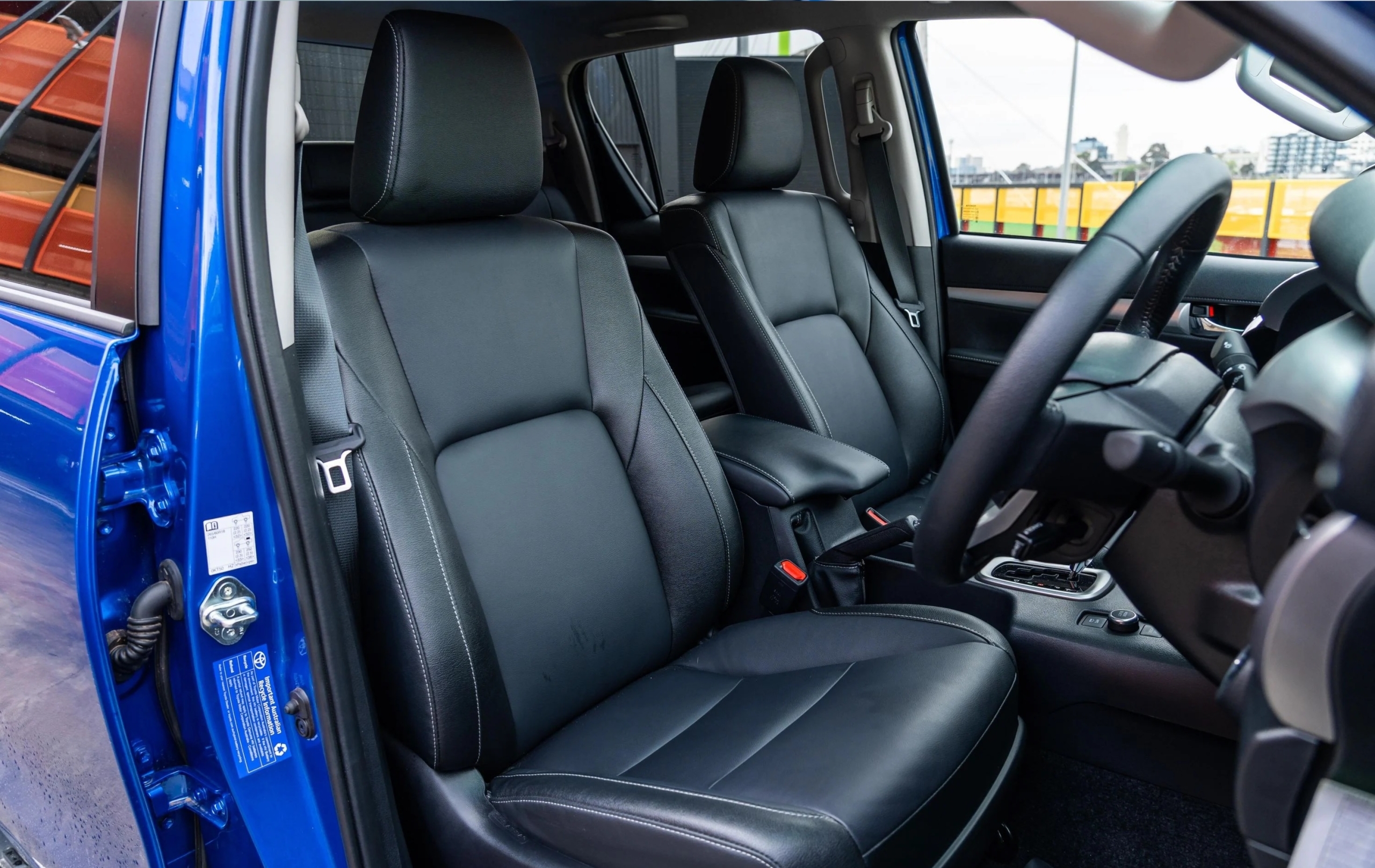 Review Toyota HiLux SR5 V-Active 2024 29 Toyota HiLux SR5 V-Active 2024