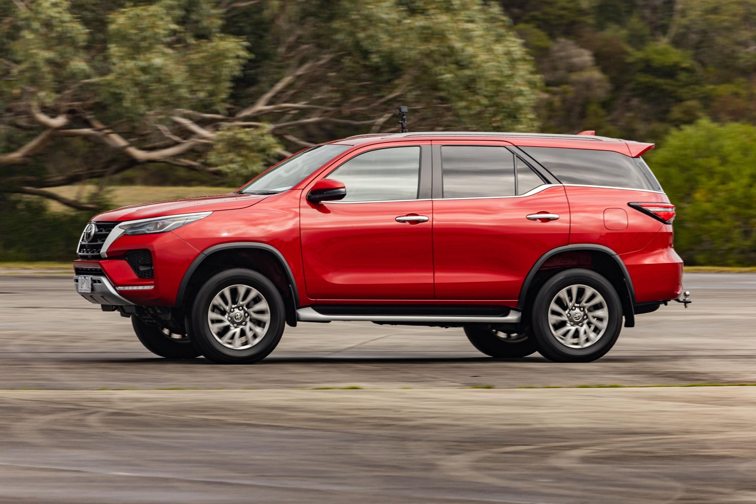 Đánh giá Toyota Fortuner 2024 15 cam xe ngan hang ha noi15 scaled