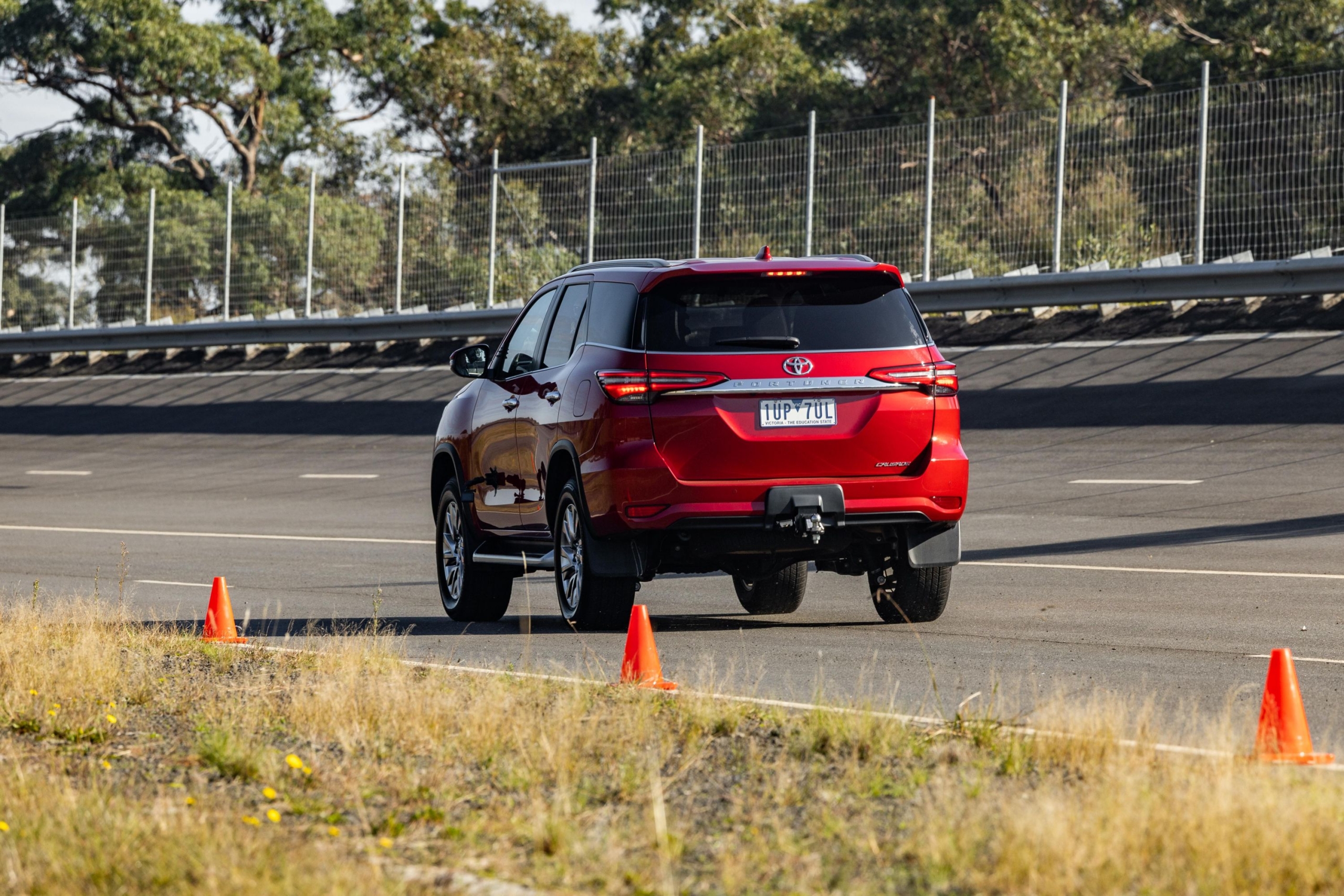 Đánh giá Toyota Fortuner 2024 16 cam xe ngan hang ha noi16 scaled
