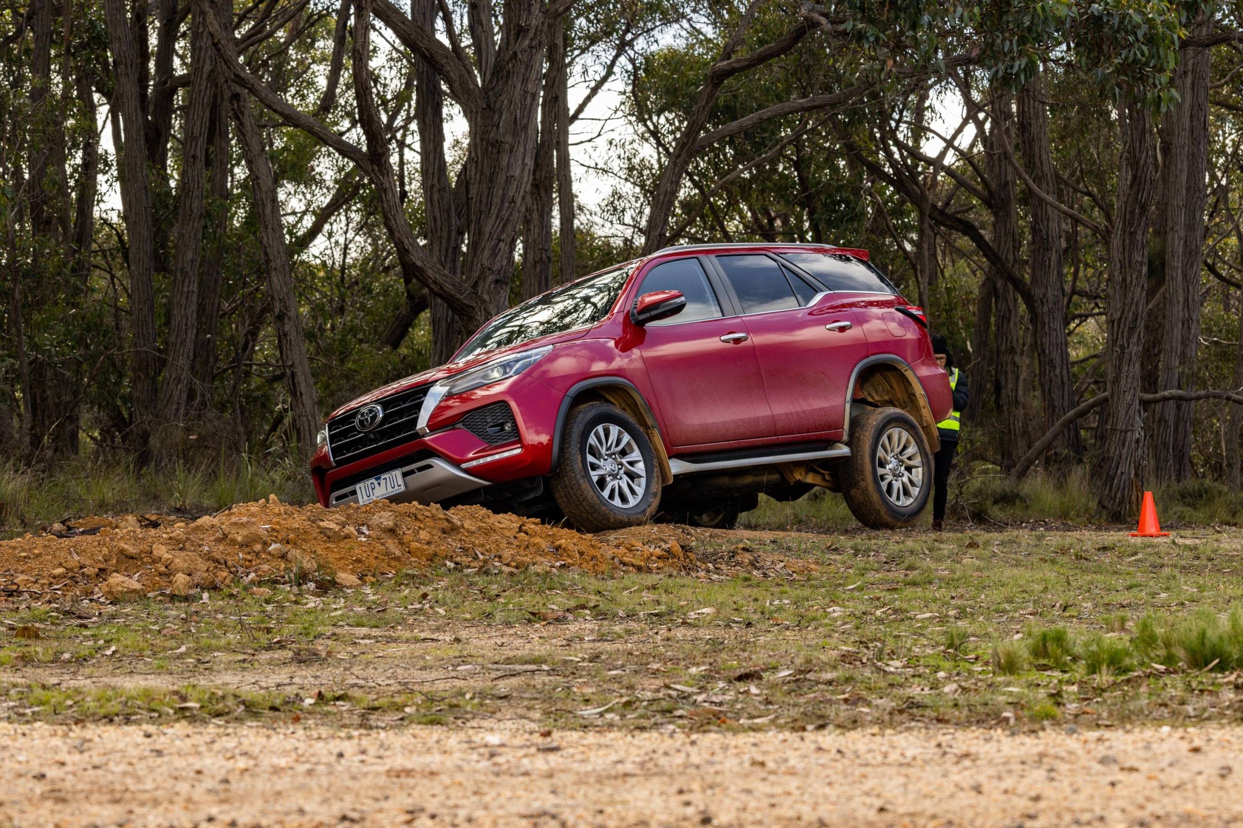 Đánh giá Toyota Fortuner 2024 19 cam xe ngan hang ha noi19 scaled