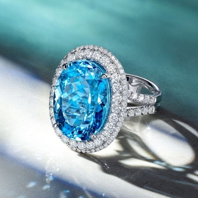 Đá sinh của tháng 3: Aquamarine. Màu sắc đá sinh tháng 3 là xanh nhạt.