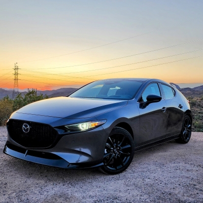 So sánh Mazda 3 Hatchback và Toyota Corolla Hatchback: Hai mẫu hatchback hàng đầu đến từ Nhật Bản
