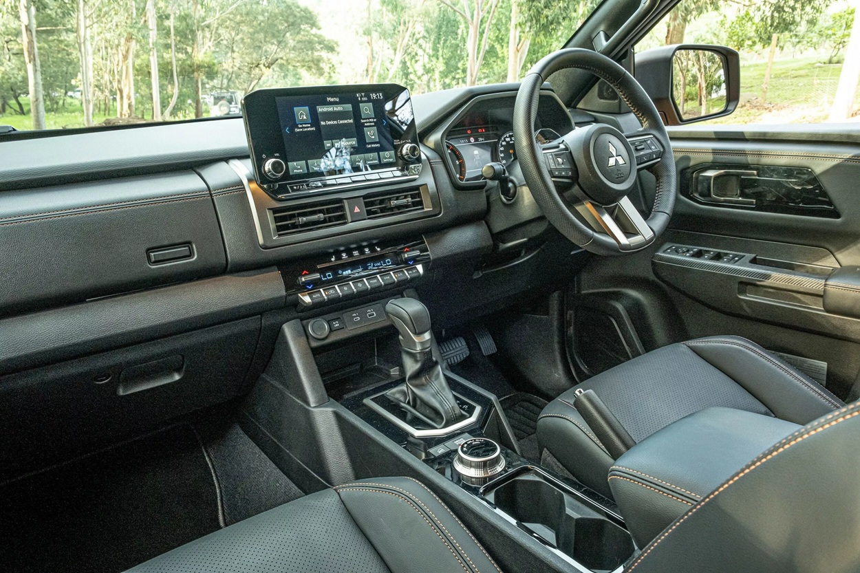 Đánh giá Mitsubishi Triton GSR 2025: Nổi bật giữa thị trường bán tải đông đúc 6 Mitsubishi Triton GSR 2025