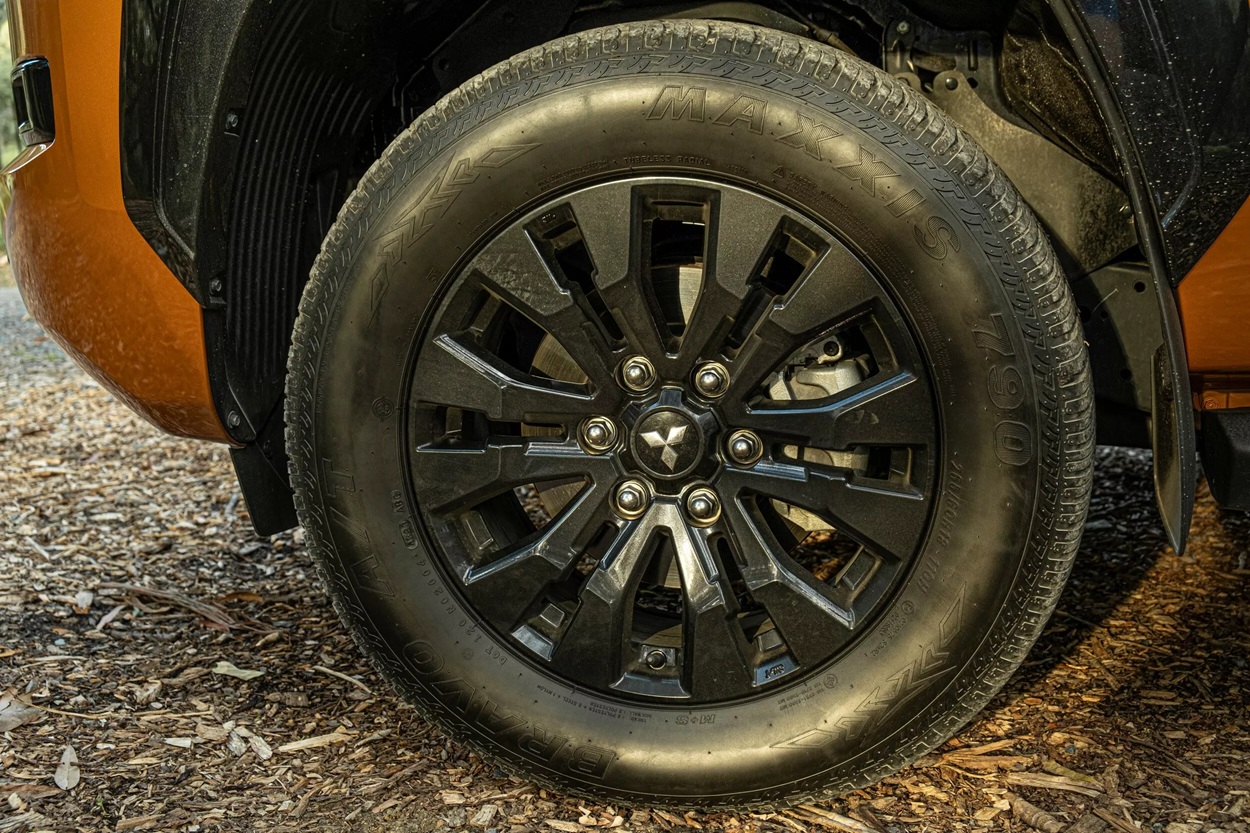 Đánh giá Mitsubishi Triton GSR 2025: Nổi bật giữa thị trường bán tải đông đúc 17 Mitsubishi Triton GSR 2025