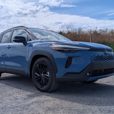 Review Toyota Corolla Cross 2026 – Cảm giác như một chiếc RAV4 thế hệ mới