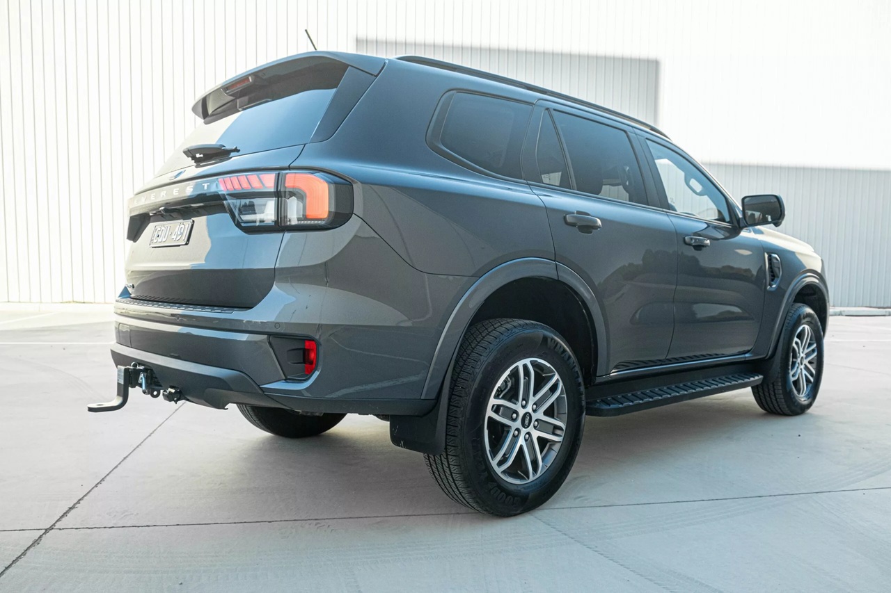 Đánh giá Ford Everest 2025: Chiếc SUV phát triển từ Ranger 2 Ford Everest 2025