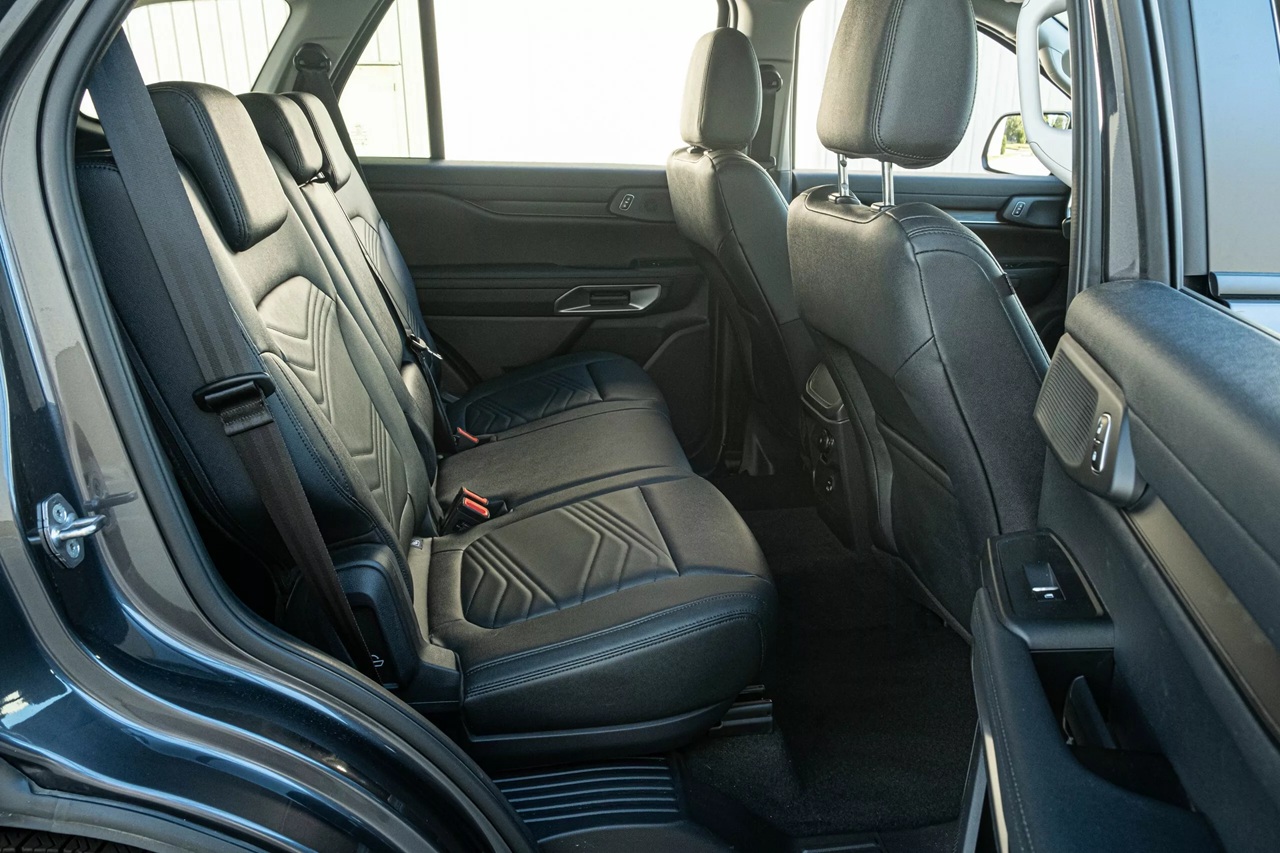 Đánh giá Ford Everest 2025: Chiếc SUV phát triển từ Ranger 8 Ford Everest 2025