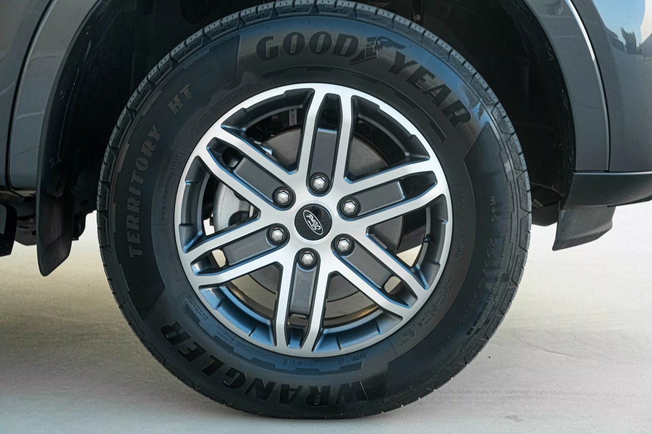 Đánh giá Ford Everest 2025: Chiếc SUV phát triển từ Ranger 10 Ford Everest 2025