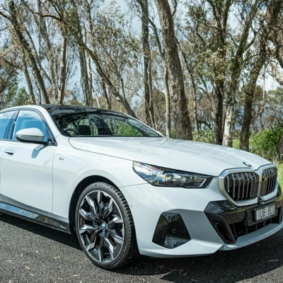 Đánh giá BMW 520i 2025: Hiệu quả và tràn ngập công nghệ, nhưng 205 mã lực có vẻ là sự thỏa hiệp