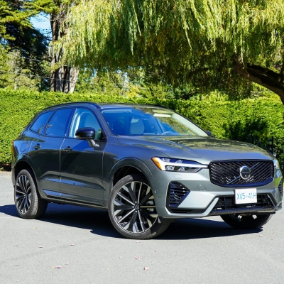 Đánh Giá Trung Thực Của Tôi Sau Khi Lái Thử Volvo XC60 T8 Plug-In Hybrid 2026
