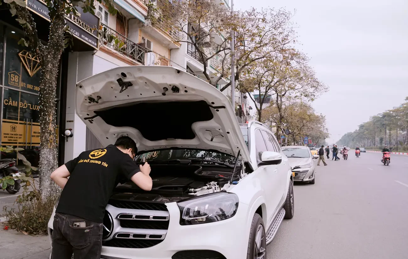 cầm xe ô tô cũ từng va chạm tại Trung Tín 58 Văn Cao
