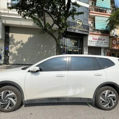 Xe ô tô đang trả góp ngân hàng có cầm được không?